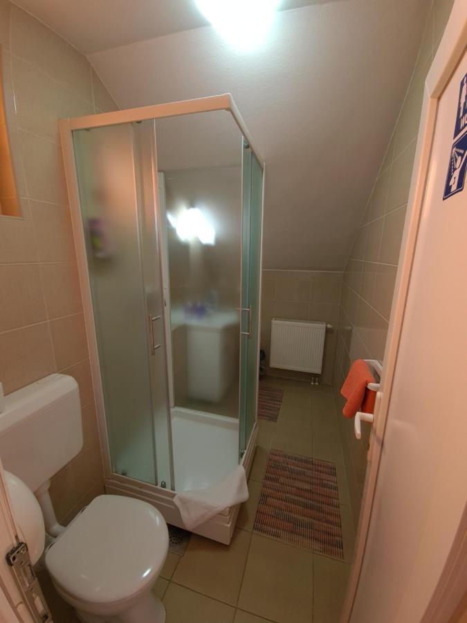 Guest House Aquarius Bosnjaci Extérieur photo